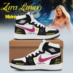 Zara-Larsson-Midnight-Sun-Tour-2026-Signature-Black-AJ1-Custom-Sneakers-1.jpg