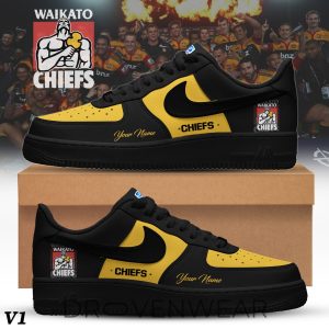 Custom Low Top Sneakers Chiefs Edition by Drovenwear.com