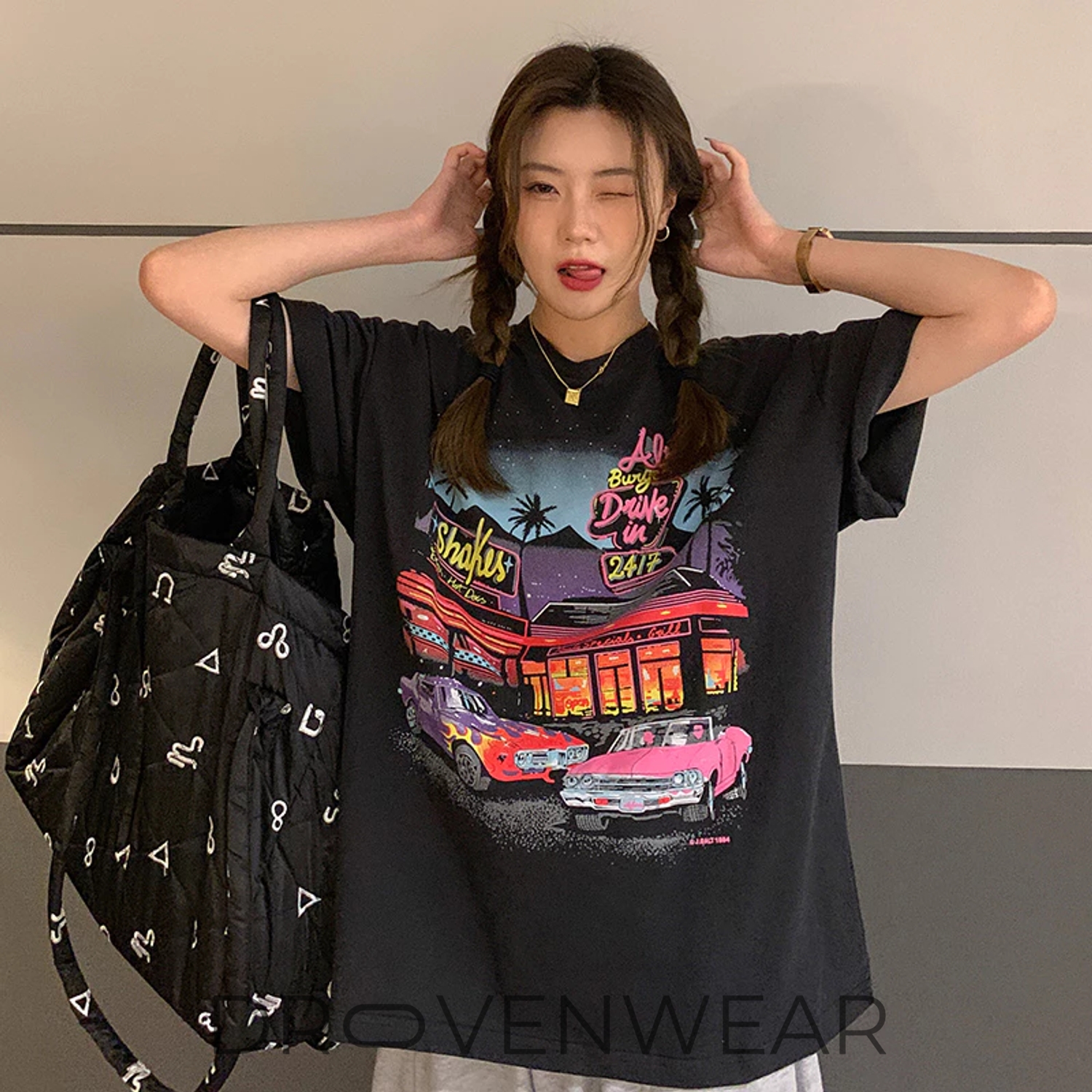 Retro 80s Drive-In Diner Graphic Tee - Vintage Car Scene Oversized Black Streetwear T-Shirt Retro 80s Drive-In Diner Graphic Tee - Vintage Car Scene Oversized Black Streetwear T-Shirt