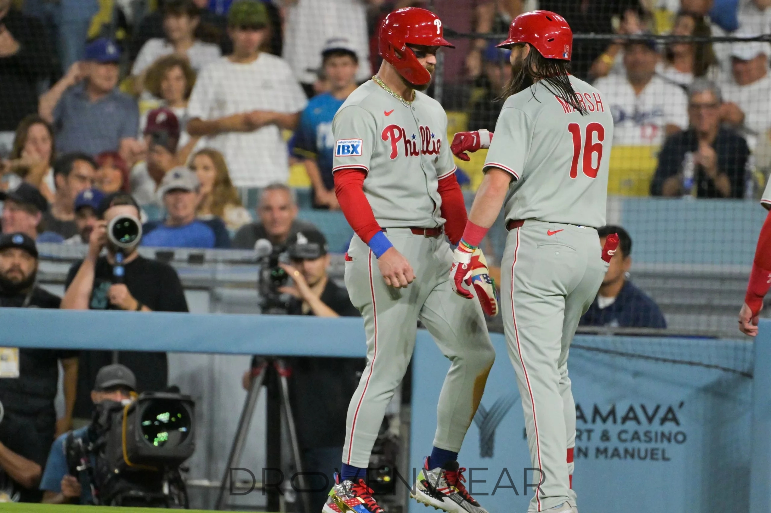 Dodgers vs. Phillies: An Exciting Showdown and Merchandise Must-Haves